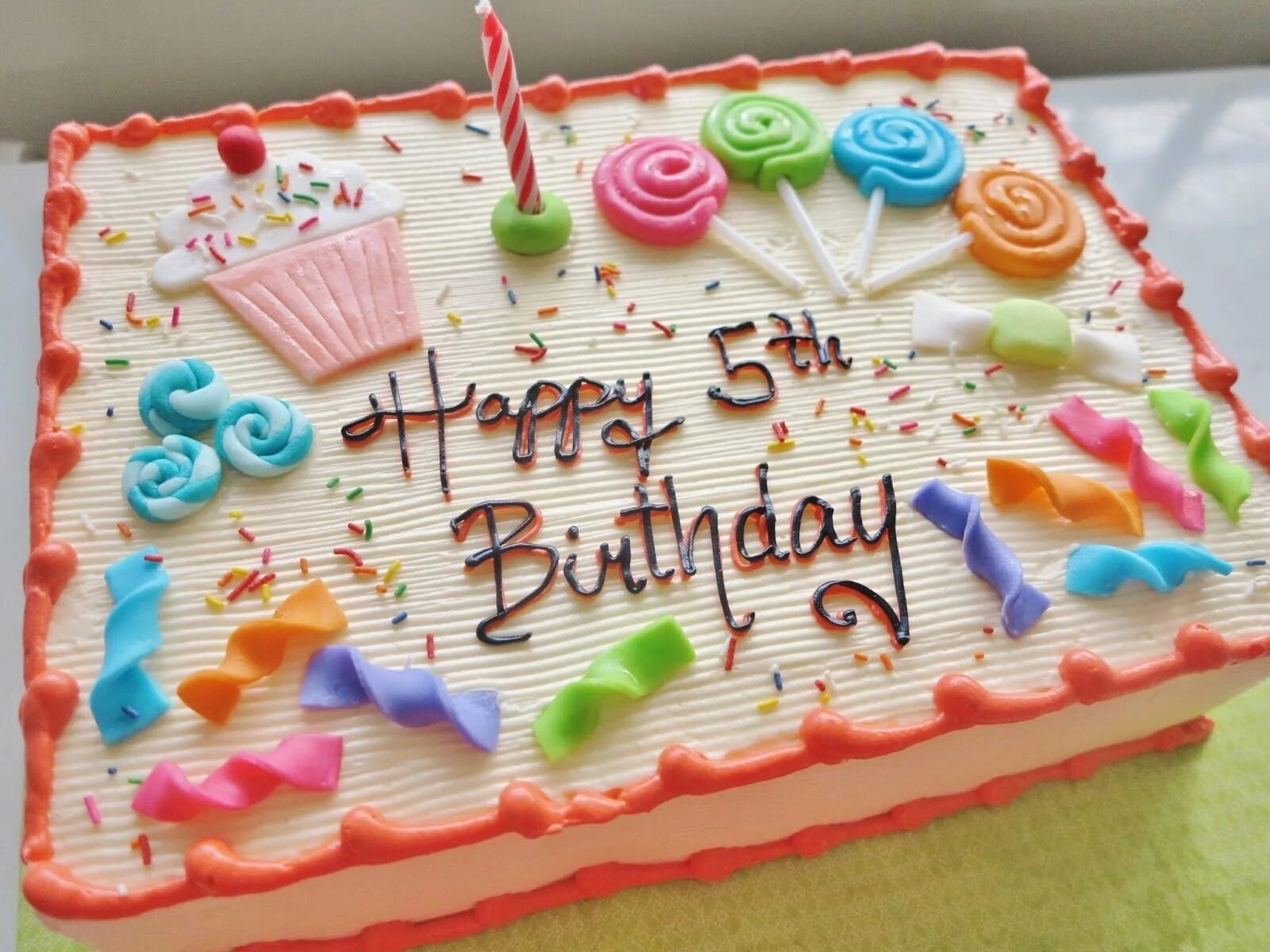 Торт с приездом. Торт с днем рождения!. Торт прямоугольный детский. Квадратные торты для день рождения девочки. Прямоугольный торт для девочки.