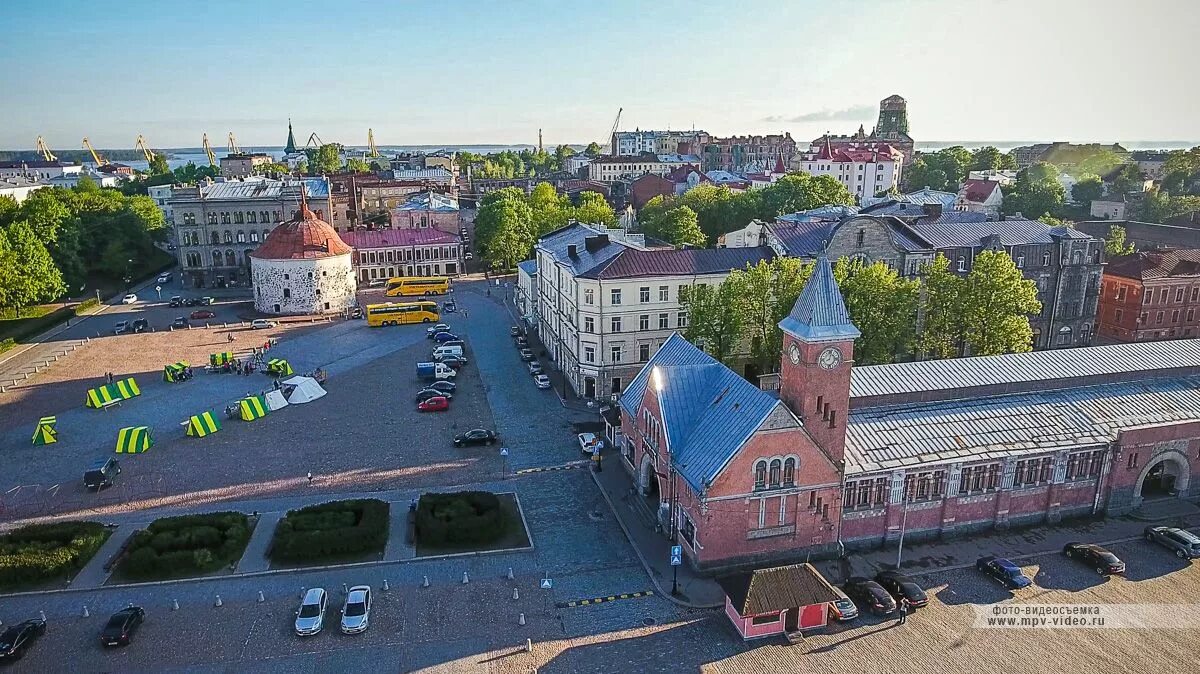 Выборг ленинградская область выборгская улица. Рыночная площадь Выборг. Город Выборг рыночная площадь. Соборная площадь Выборг. Рынок на рыночной площади Выборг.