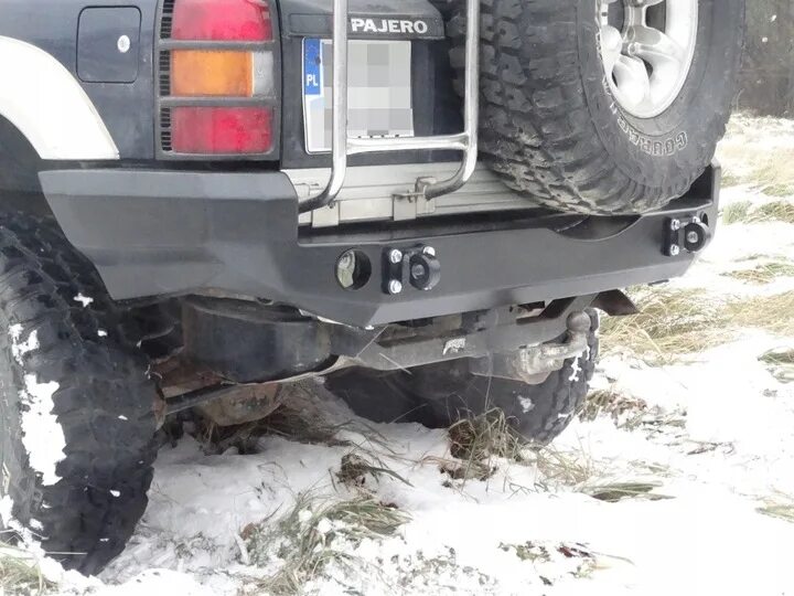Задний силовой бампер митсубиси паджеро 2. Задний силовой бампер паджеро 2 коротыш. Паджеро 2 задний бампер хром. Бампер задний митсубиси паджеро 2. Задний бампер mitsubishi pajero 2 avr.