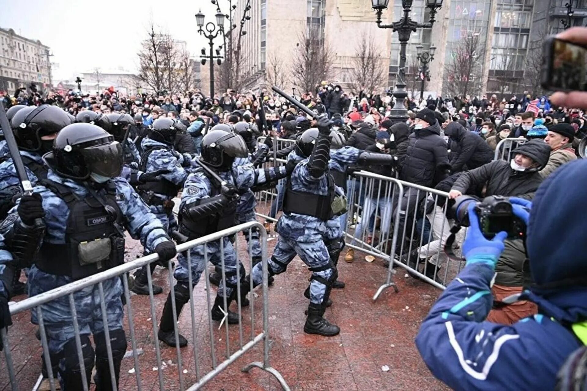 Митинги в России 2021 Навальный. Протесты в России 2021 Навальный. Протесты в Москве 23 января 2021. Митинг Навального 23 января 2021 Москва. Митинги в связи смертью навального