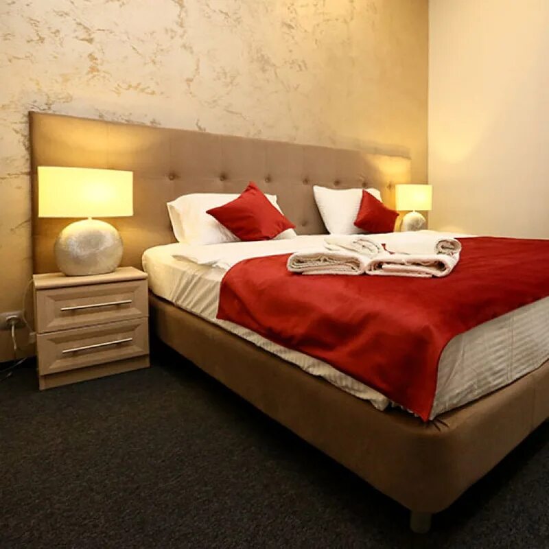 Отель грегори на бауманской. Kosterev. Москва хотел комнате. Двухместный номер в гостинице. Хартвелл отель москва.