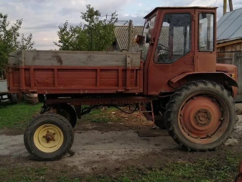 Купить трактор б у motors ru. Трактор ХТЗ Т 16. Трактор т 16 Владимировец. Т-16 трактор новый. Трактор т-16 ранний.