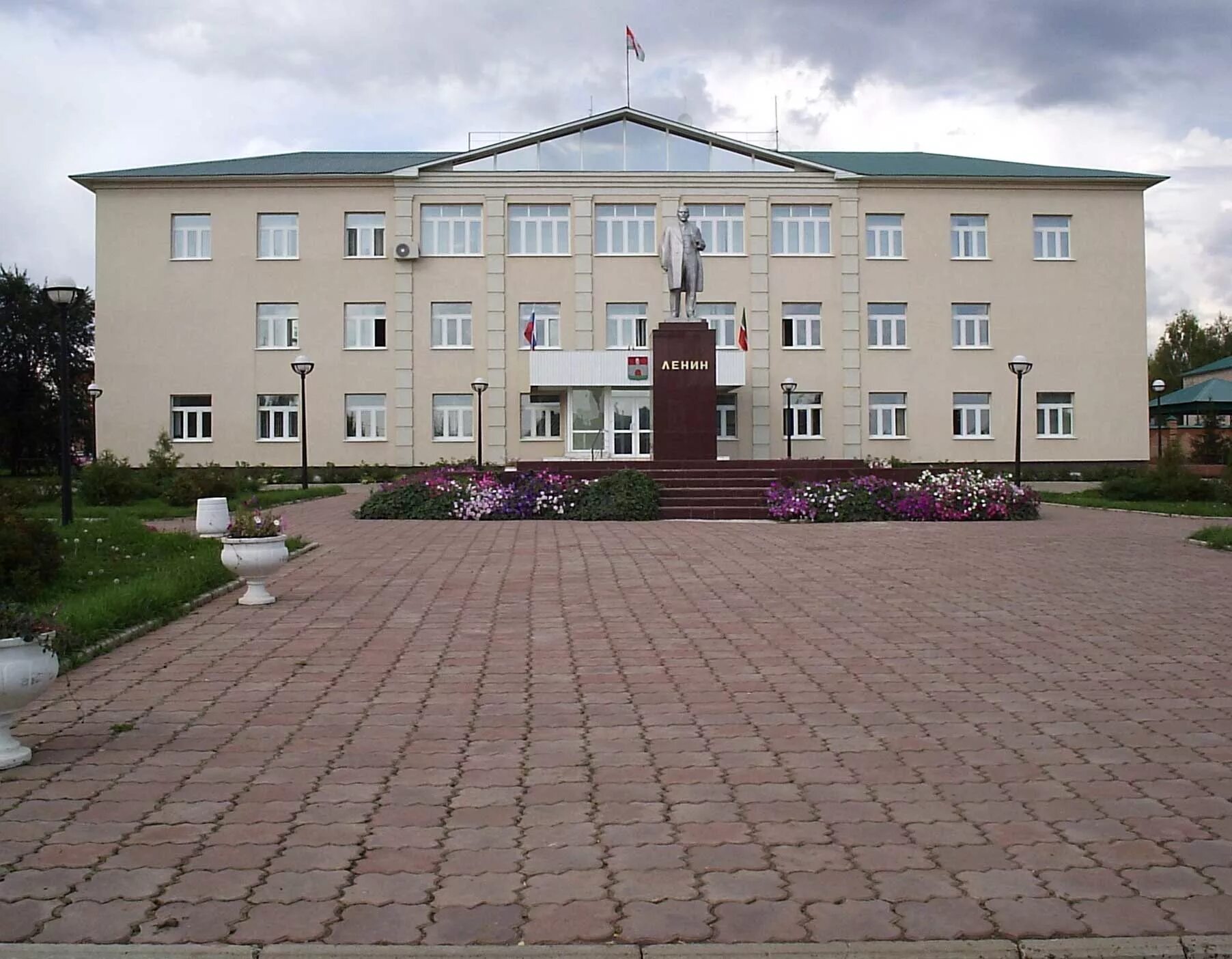 Река черемшан димитровград. Сайт черемшана. Черемшан татарстан. Черемшан площадь. Школа в черемшане татарстан.