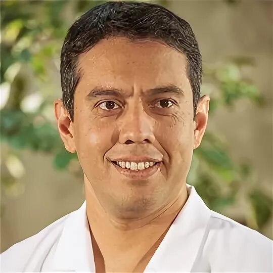 пластический хирург азиз