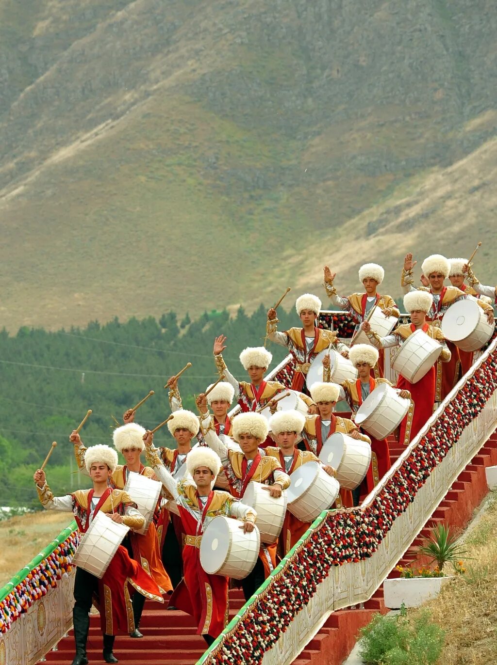 Керкук туркмены. Ябгулу туркмены. Туркменистан культура и традиции. Туркменская культура.