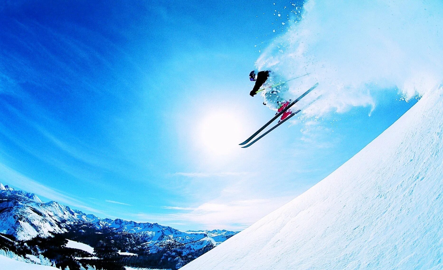 Зимний спорт горнолыжный. Фристайл фрирайд. Горнолыжный спорт. Зимний спорт. Горные лыжи спорт.