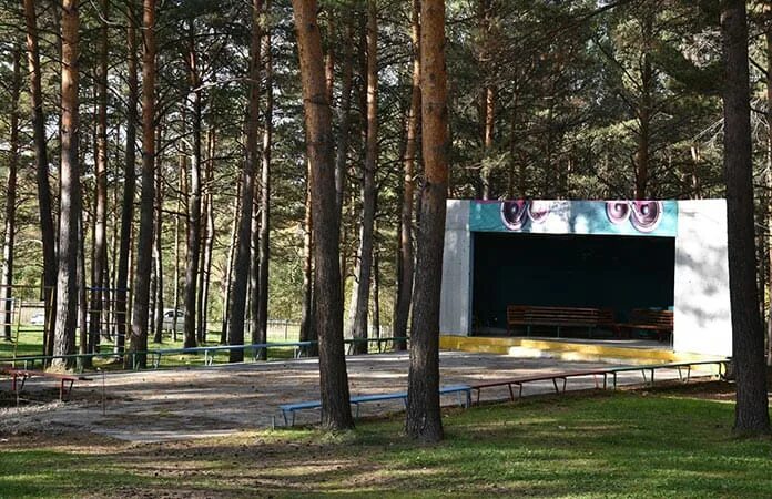 Парус белово. Лагерь алые паруса евпатория. Парус белово. База отдыха парус белово. Турбаза рассвет беловское водохранилище.