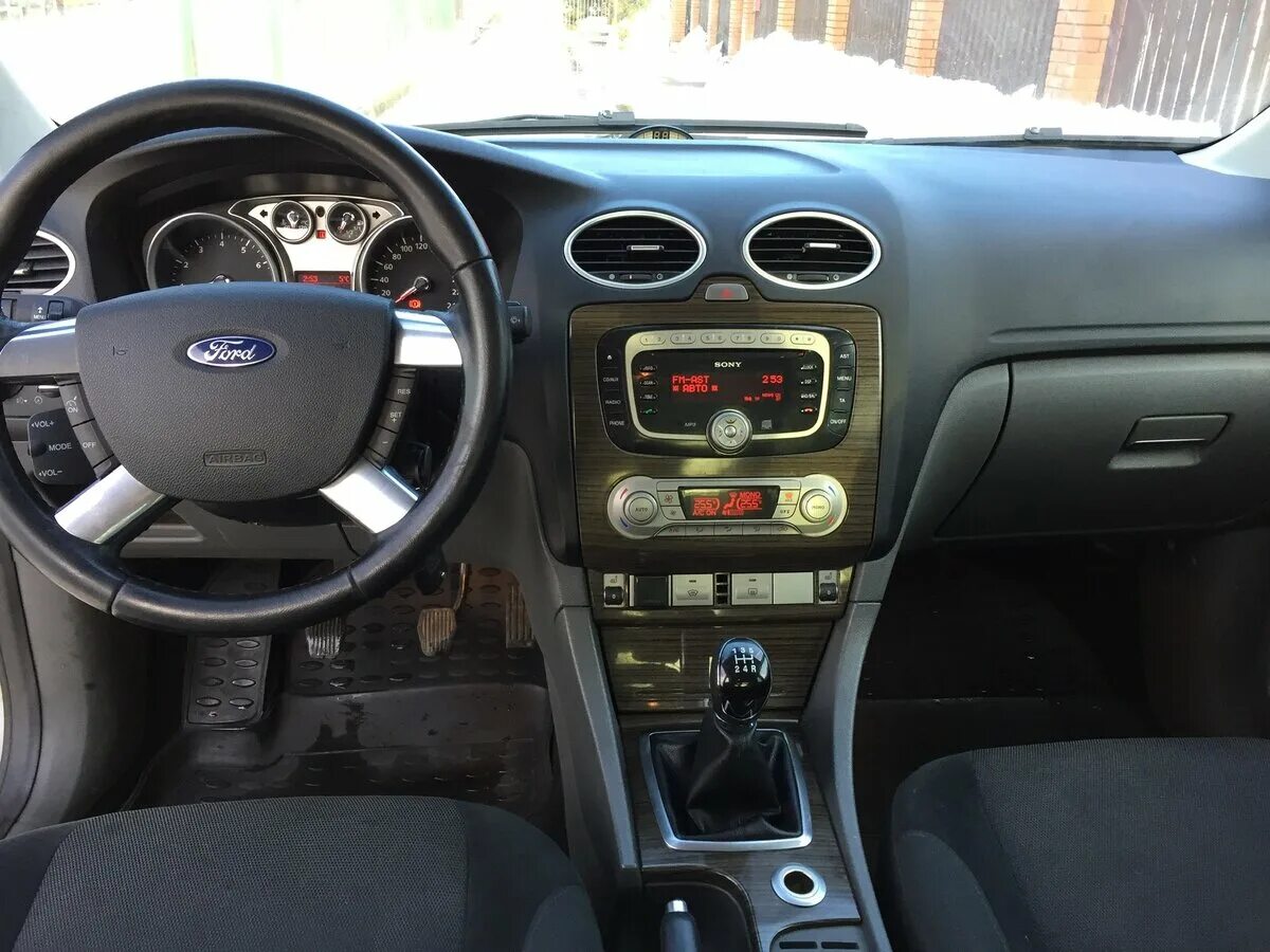 Ford Focus 2 Рестайлинг салон. Форд фокус 2008 chia. Ford Focus 2 комплектация чиа. Форд фокус 2 комплектация chia. Что входит в максимальную комплектацию
