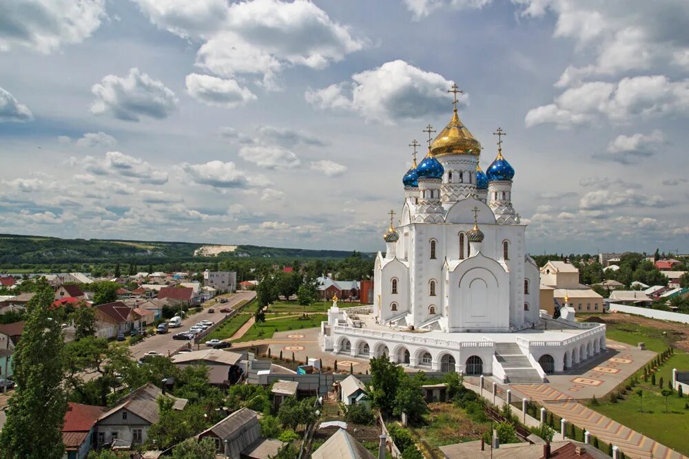 Воронежская область отзывы переехавших. Храм Лиски Воронежская область. Лиски храм Божией матери. Храмы города Лиски Воронежской области. Лиски храм Владимирской иконы.