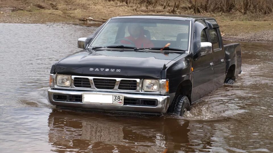 Знакомство с пикапом в фото - Nissan Datsun (D21), 2,4 л, 1997 года другое DRIVE