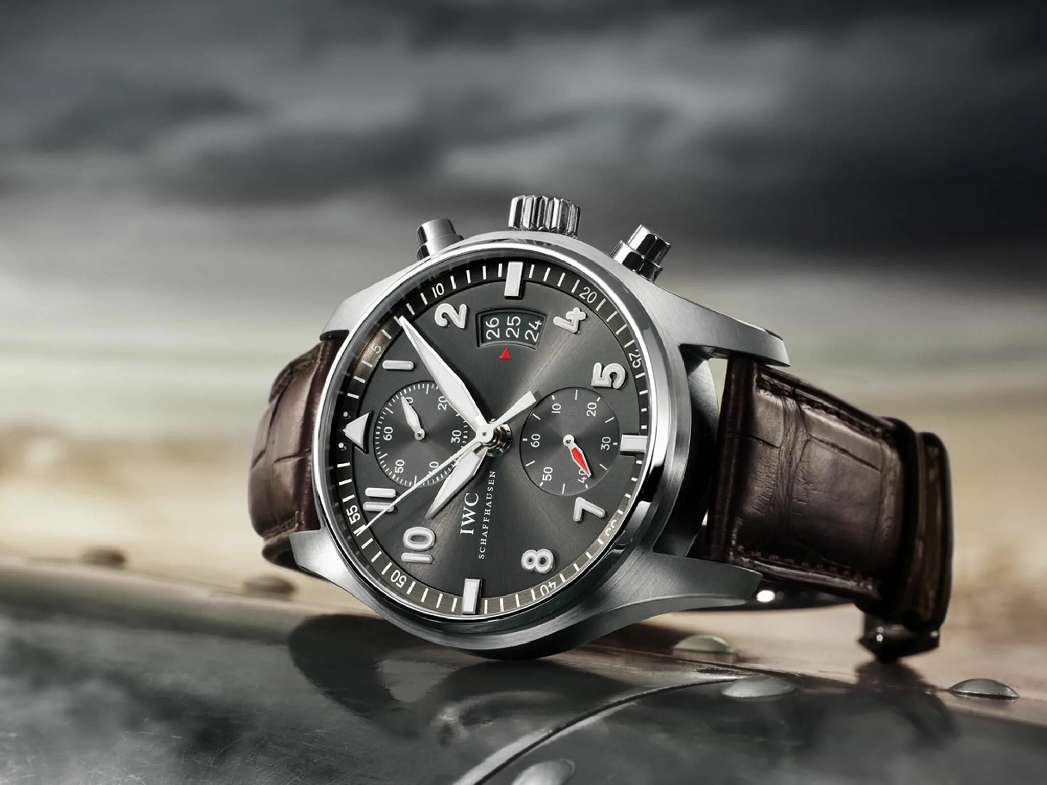 Часы clouds. Iwc пилотские часы. iwc pilot spitfire. ювелирные часы пилота. iwc обои.