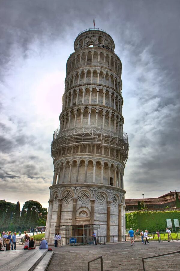 пезан кая башня. падающая башня где. падающая пизанская башня. пизанская башня 2022. 10.