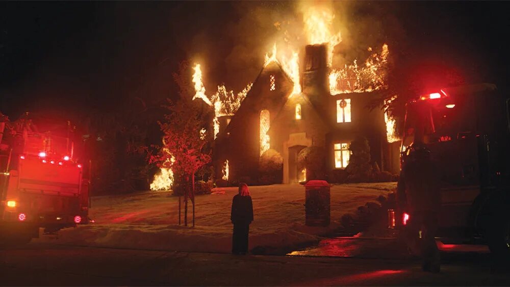 Тлеющие пожары. Little fires everywhere сериал. и повсюду тлеют пожары сериал 2025. риз уизерспун и повсюду тлеют пожары. и повсюду тлеют пожары.
