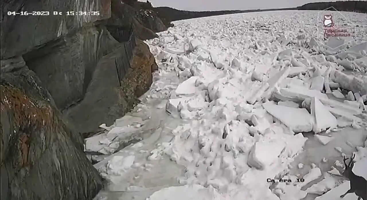 Уровень рек в новокузнецке веб камера. Ледоход Томск. Ледоход Томск 2023. Томск ледоход 2010. Ледоход на Томи 2023.