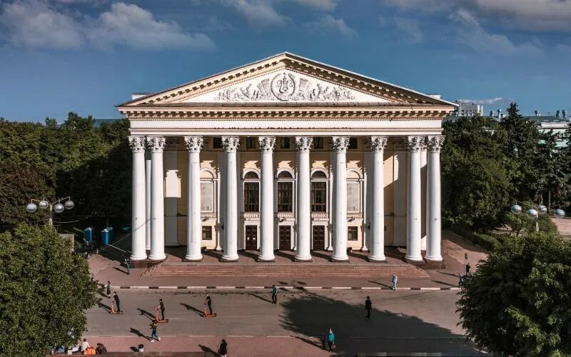 Гаук театр рязань. Рязанский театр драмы театральная площадь 7а отзывы. Театр драмы рязань зал. Театральная площадь рязань. Театралка рязань.