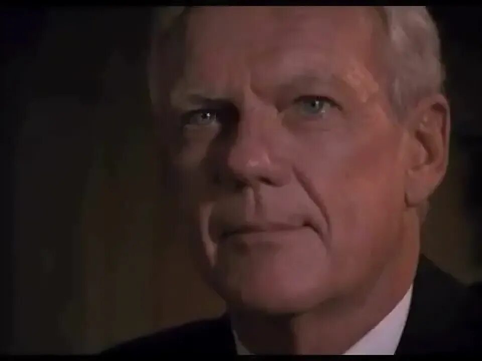 Марта скотт коломбо. Коломбо никотин. Коломбо 1 сезон 3 серия. Джанет ли коломбо. Коломбо никотин.