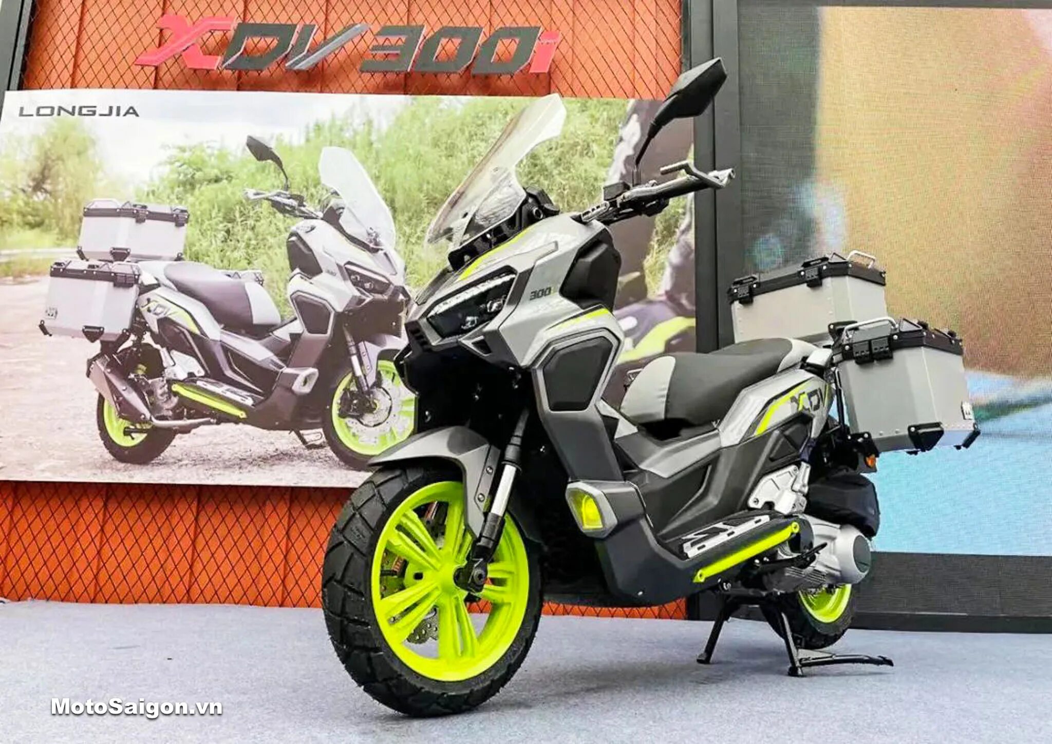 Скутер xdv. Honda x ADV 350. Скутер Regulmoto XDV 300i ABS. Regulmoto XDV 300 Adventure Scooter. Honda XDV 300.