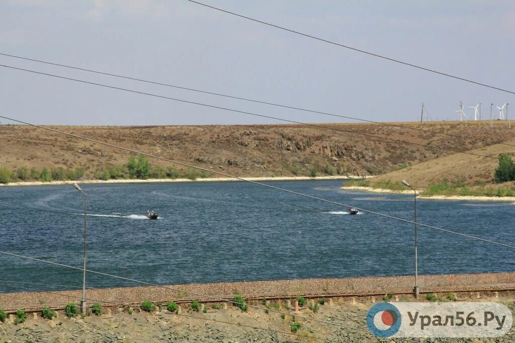 Ириклинское водохранилище Орск. Ириклинское водохранилище Оренбург. Кусагач водохранилище Орск. Дамба водохранилище Ирикла. Сброс ириклинского водохранилища