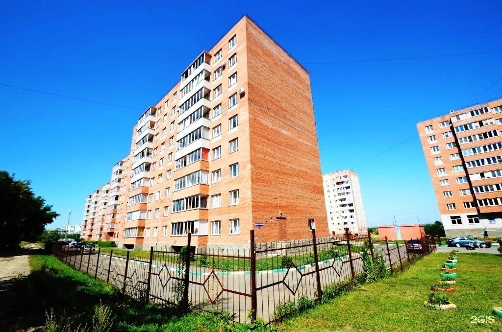 Квартиры омск левый берег. Комкова омск 1 1. комкова 81. комкова 81 омск. ул комкова 2 омск.