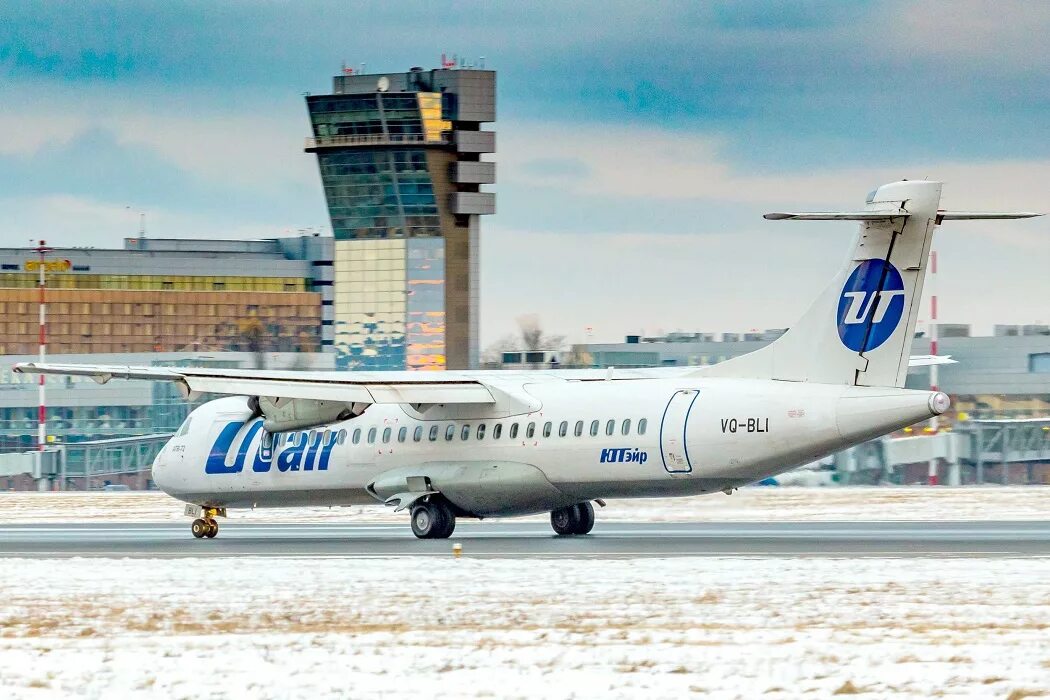 Советский екатеринбург самолет. ATR 72 ЮТЭЙР Сургут. ATR 72-500 UTAIR. АТР-72 UTAIR Кольцово. ATR 72 Ханты-Мансийск.