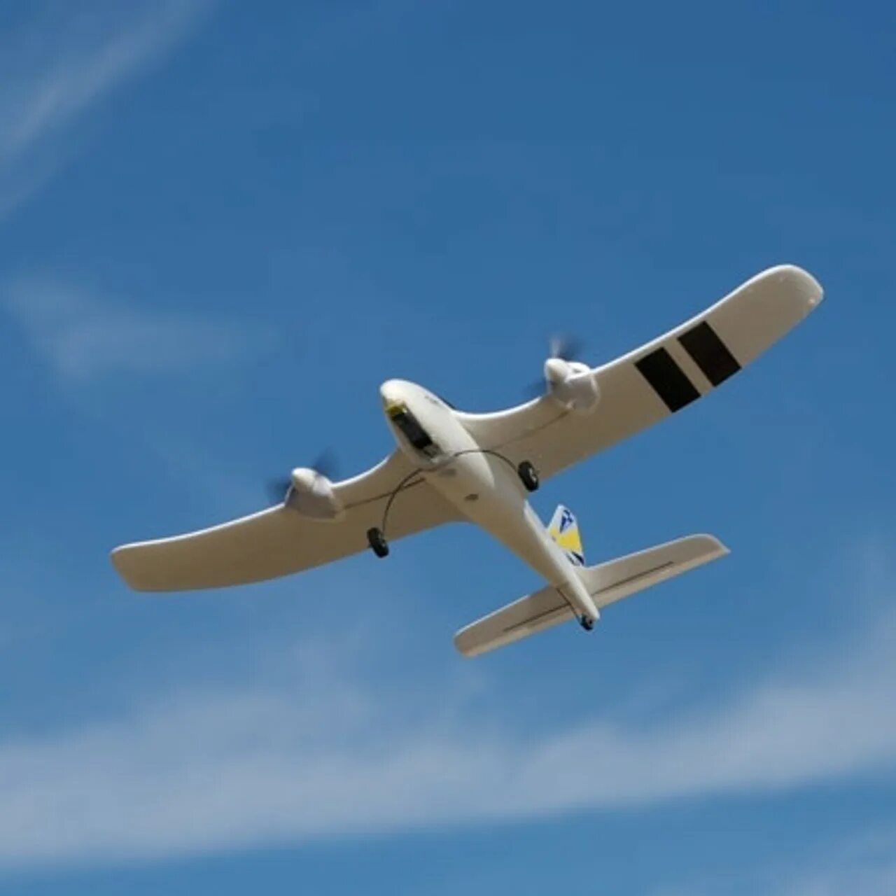 Планер f1a из потолочки. Модели самолётов. Модели летать. Авиамоделирование планер. Самолёт на радиоуправлении.