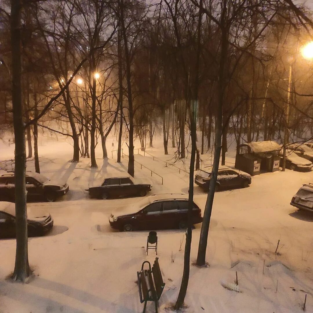 Метель и мается былое в темноте. Метель 2. опять метель и мается былое в темноте. соборная горка вологда зима метель двое. 29 декабря на улице метель с добрым утром.