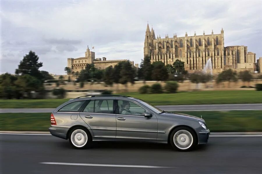 Mercedes benz e class универсал 2021. Мерседес бенц е 400 универсал. Mercedes benz e class w213. Mercedes benz e class универсал. Мерседес е класс универсал 2021.