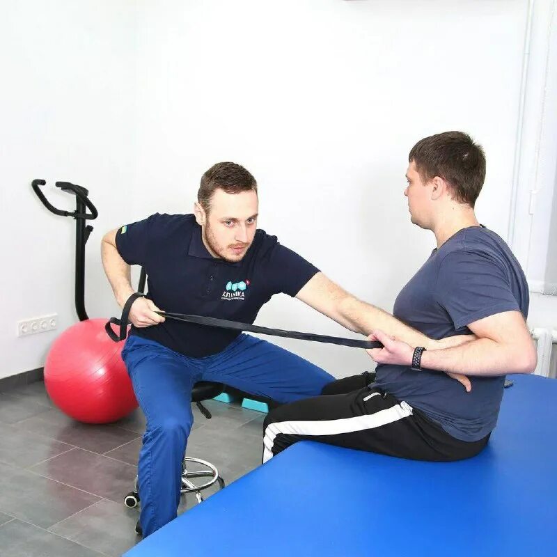 Реабилитационный центр после. Тренажеры для лфк после инсульта. Реабилитационный центр инсульт. Мед реабилитация россия. Где можно пройти бесплатную реабилитацию.