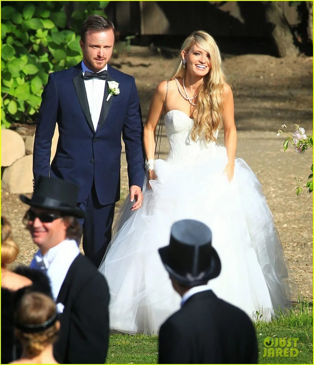 Свадьба мусульманская зал. Свадьба пола. Танцпол на свадьбе. Оформление пола на свадьбу. Декор пола для свадьбы.