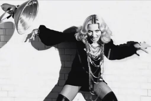 Мадонна фото из клипов. Madonna обложка. «i don’t give a» мадонна. Madonna american life - the remixes (maxi cd - uk). Янкович и мадонна.