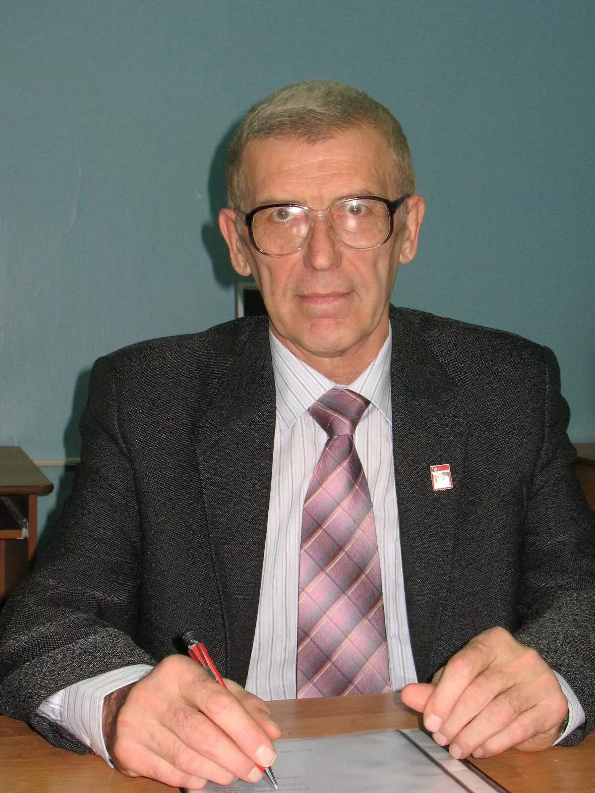 Преподаватель филологии. Осипова ольга владимировна мгу. Декан факультета телевидения мгу. Соломонов декан фэл лэти. Раздыбайло валерий иванович.