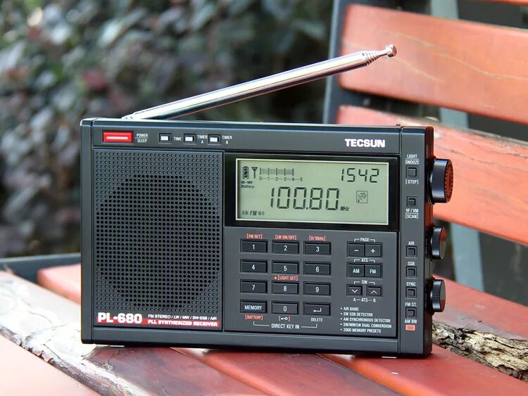 Радиоприемник pl 680. Чехол tecsun pl-680. Радиоприемник pl 680. Tecsun pl-680 всеволновый цифровой радиоприемник. Tecsun pl-680.