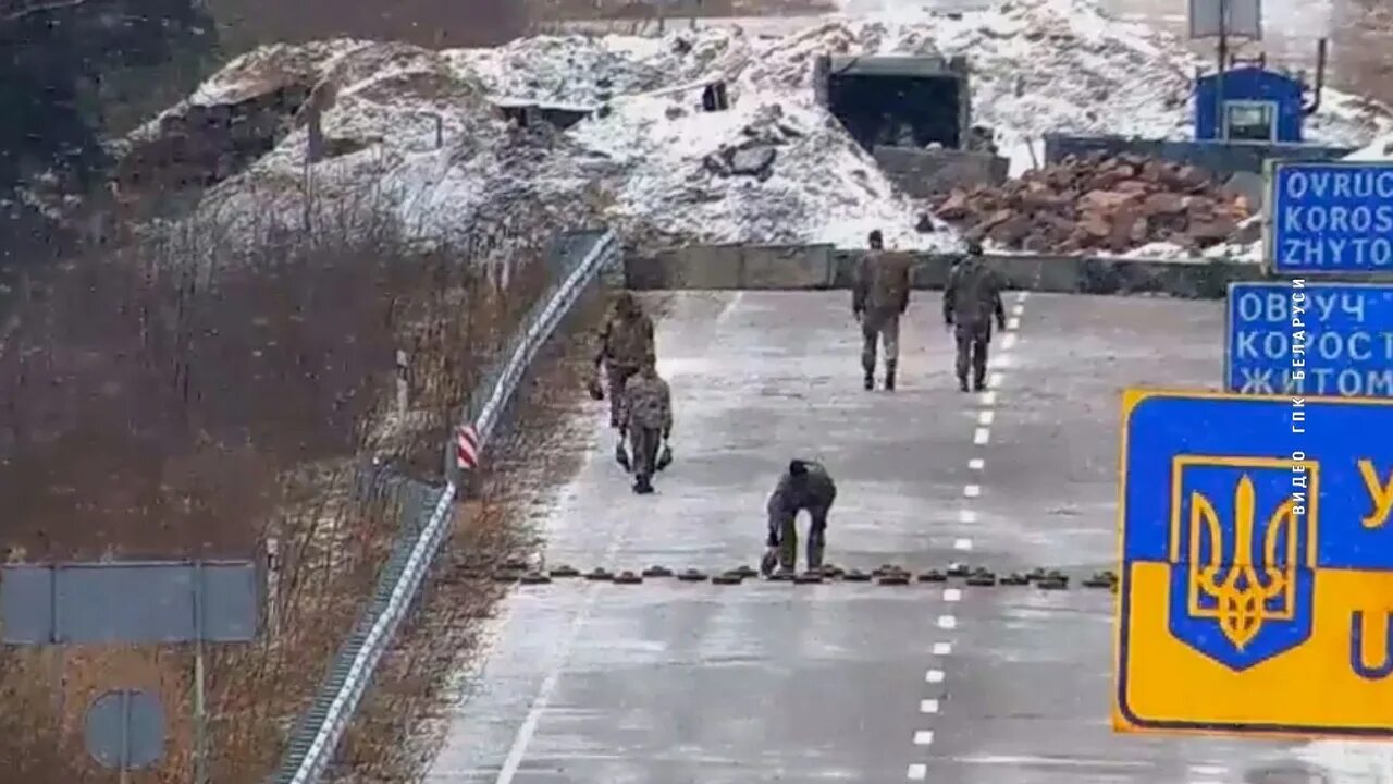 Строительный забор. Граница белоруссии и украины сейчас. Белорусско-украинская граница. Белорусская граница. Украинско белорусская граница.