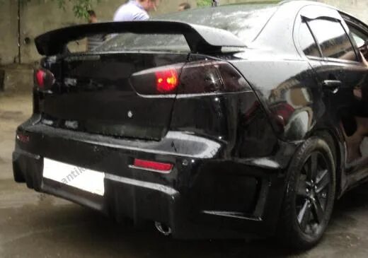 Фонари лансер 10. Тюнингованный задний бампер лансер 10. Диффузор lancer 10. Спойлер на мицубиси лансер 10. Диффузор шарк лансер 10.