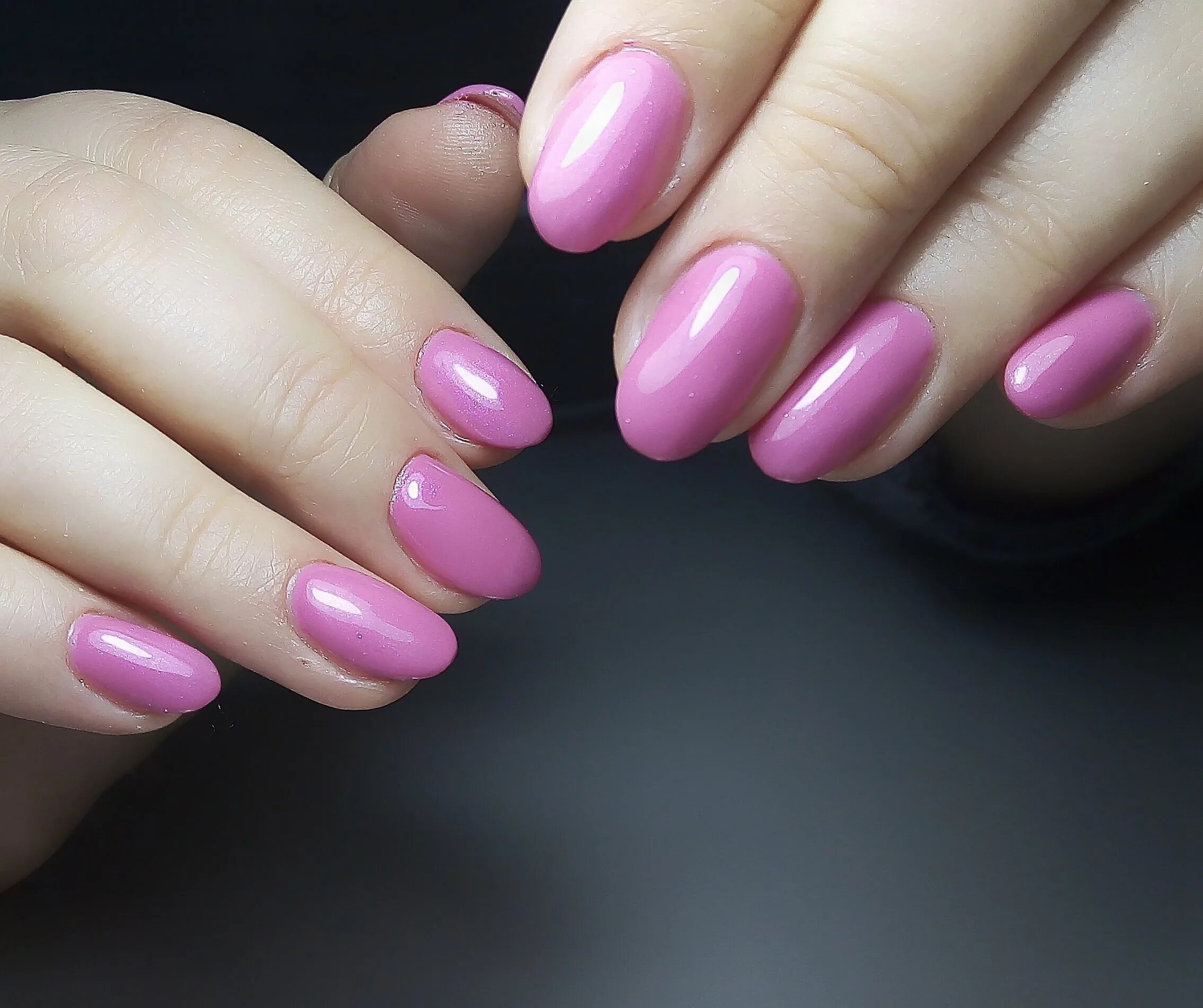 маникюр однотон. однотонный маникюр. фиолетовый маникюр. однотонный маникюр. маникюр однотонное покрытие.