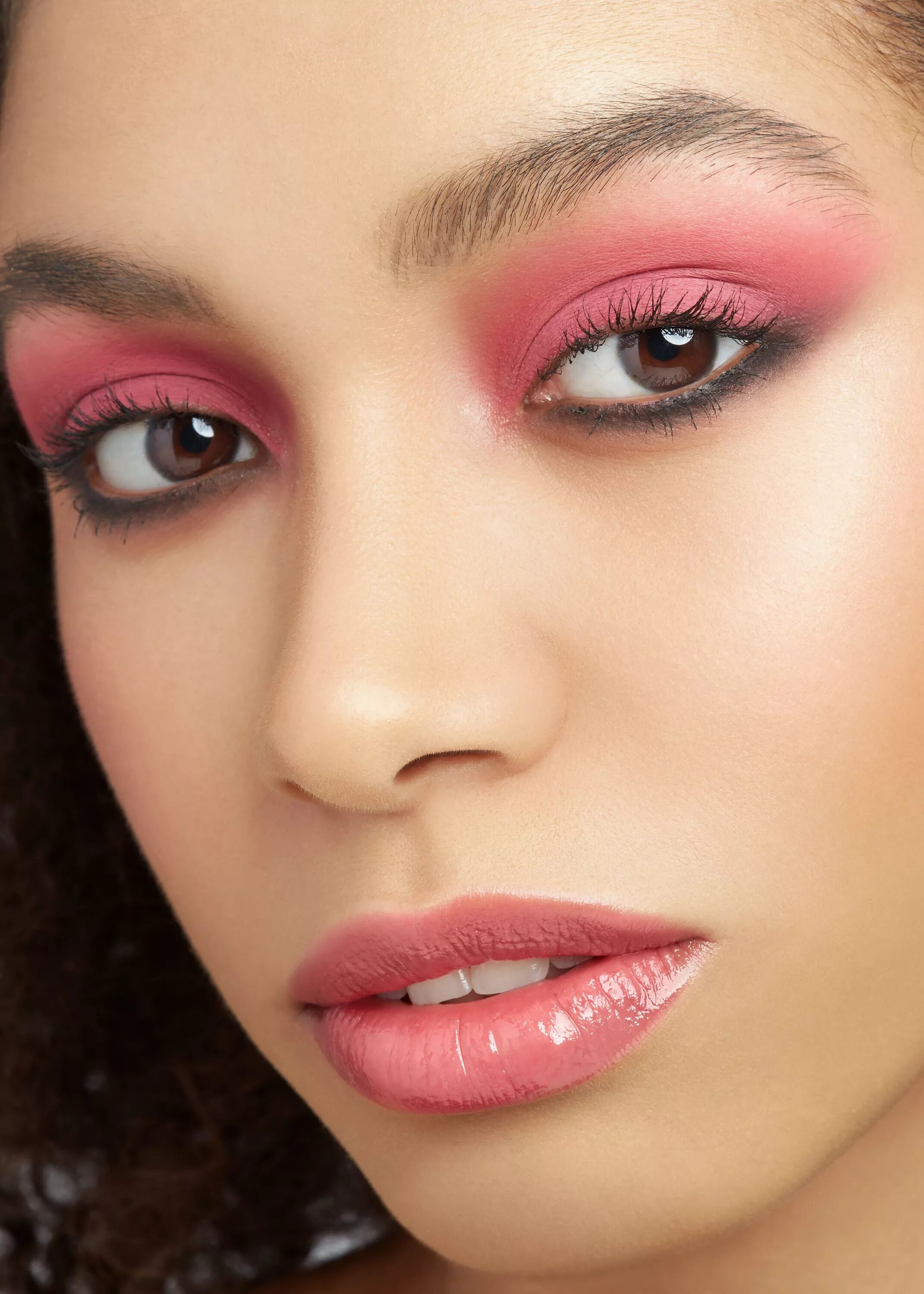 @maudzoutenbier is a pastel dream in #sugarpill Home Sweet Home and Frostine sha