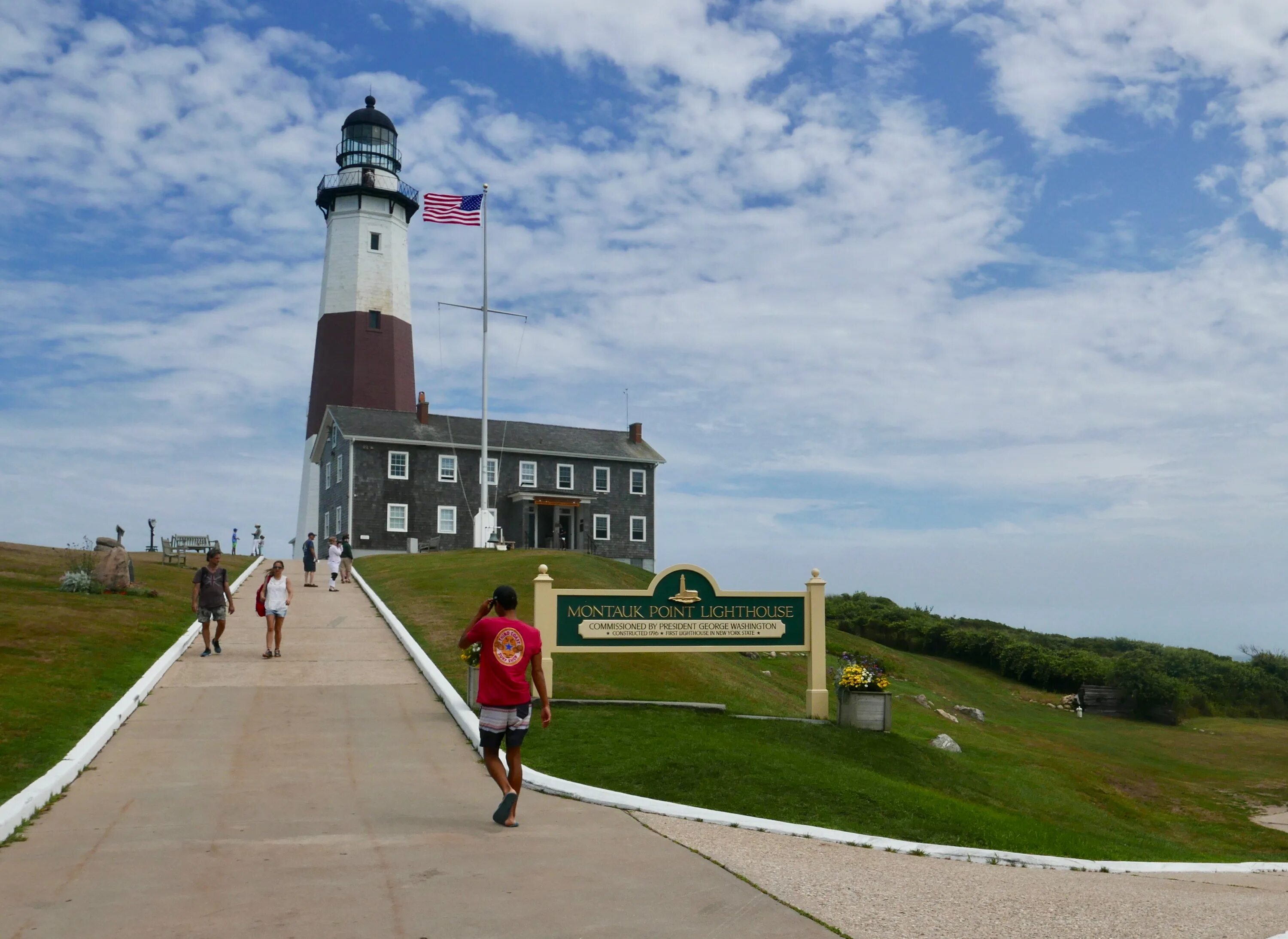 Монток пляж. Проект монток. Монток нью йорк маяк. Монток нью йорк. Montauk lighthouse.