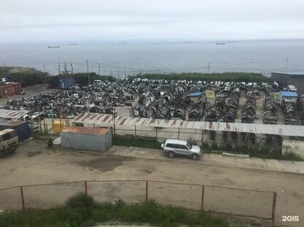 Космонавтов владивосток