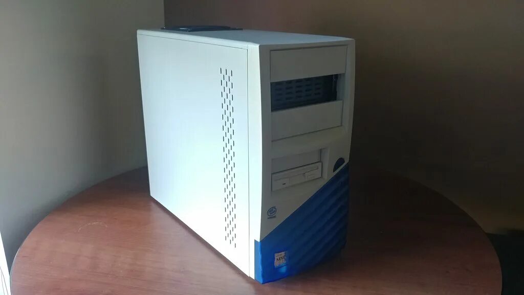 Icl basicray. Старый системный блок polaris 2002. системный блок ibm. системный блок icl basicray b102. системный блок rec-2200.