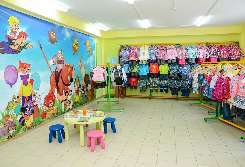 название детского магазина. глория джинс в коллаже пенза. первомайская база одежды в пензе. коллаж пенза магазины. название магазина подростковой одежды.