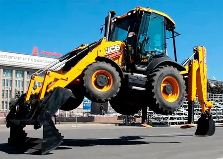 Трактор jcb