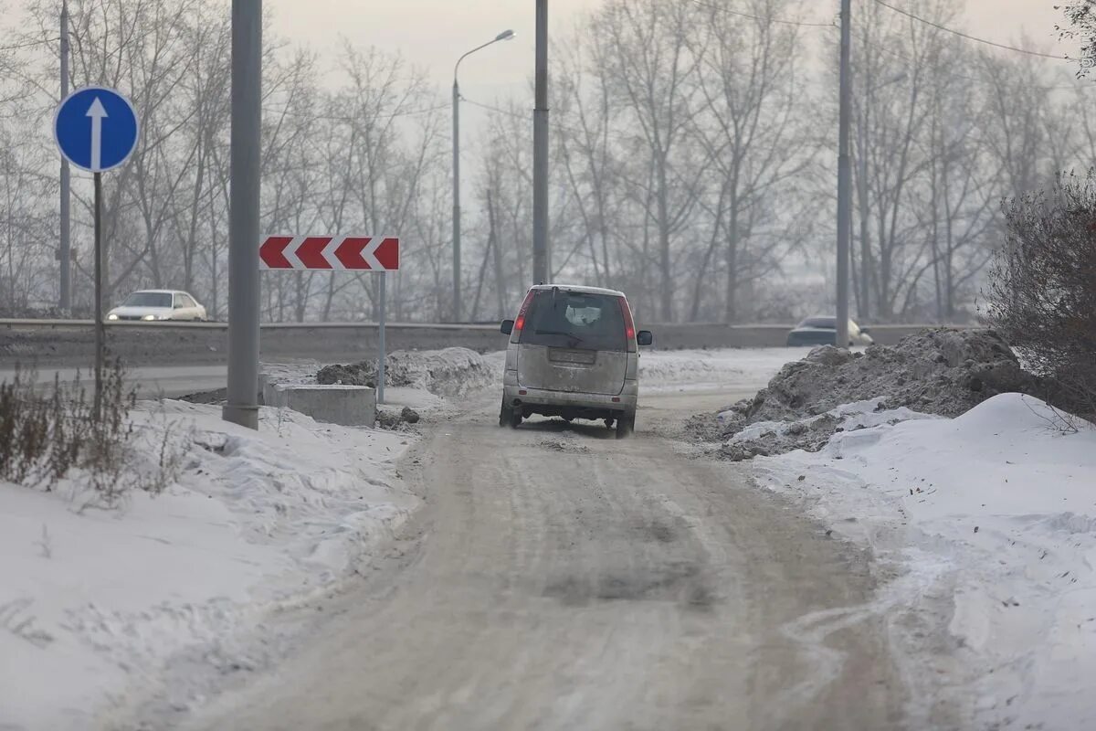 Закрытие дорог новочебоксарск. Закрытие дорог вес. Ветка закрыла дорогу. Игнорирование знаков ДТП фото.