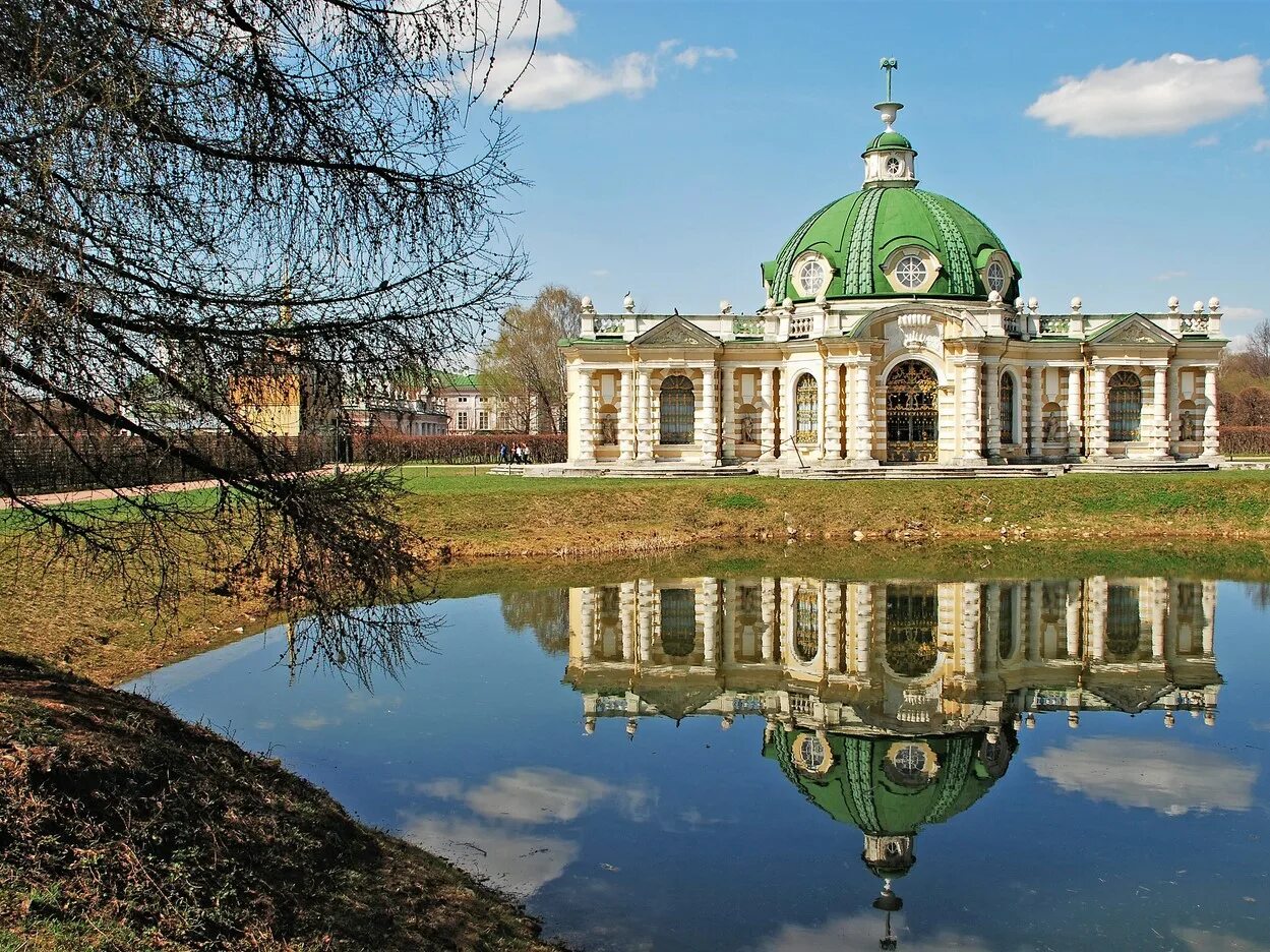 Усадьба кусково метро. Ул юности 2 усадьба Кусково. Парк усадьба Кусково. Дворцовый пруд Кусково. Усадьба Кусково весной.