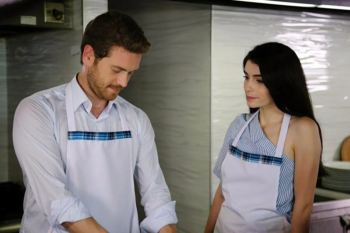 Фи, чи, пи сериал нур феттахоглу. ,,охотник. Красная комната турецкий сериал актеры. Аббатство даунтон 2 сезон 1 серия. Высшее общество (сериал 2015) sangryusahoe.