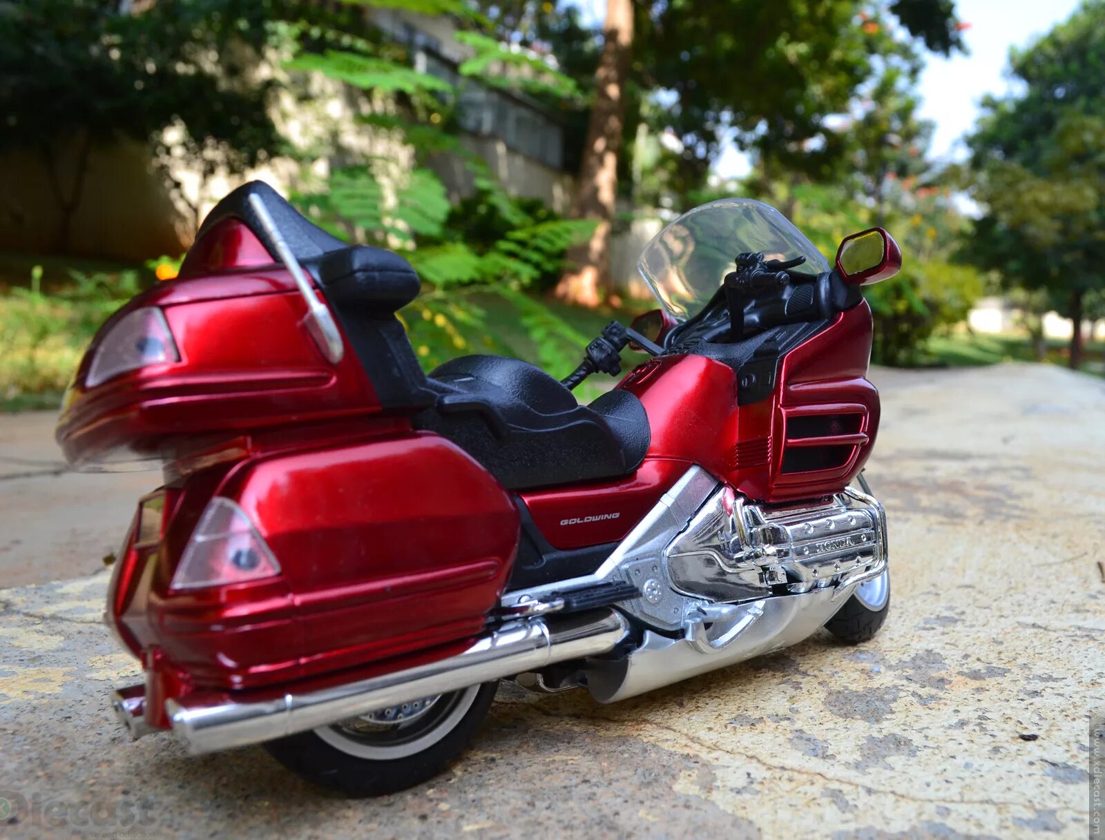 Мотоциклы голд винг купить. Honda Gold Wing 2001. Мотоцикл Honda Gold Wing. Honda Gold Wing 2010. Honda Gold Wing 2002.