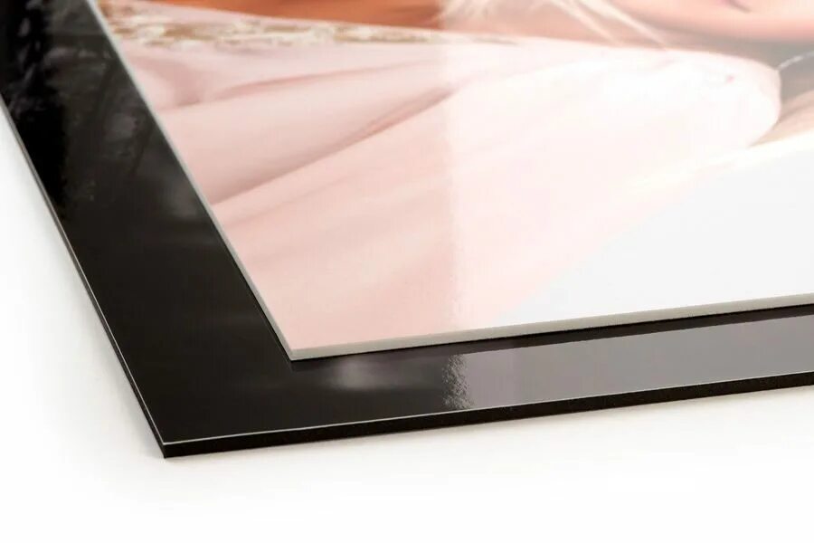 Акриловый пластик для фасадов. Глянцевые плиты мдф favorit. Эмаль реннер для мдф. Solid surface 12мм. Глянец на пластике.