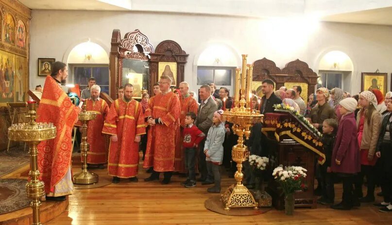 Церковь на маймаксанском кладбище. Маймакса архангельск. Храм ксении архангельск. Церковь ксении петербургской архангельск. Храм ксении петербургской в архангельске.