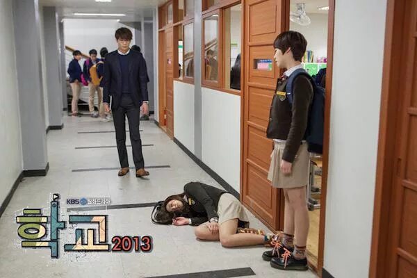 Корейский издеваться. Тайная любовь фильм южная корея. Корейский издеваться. Корея школа дорама. Карате фильм 2020.