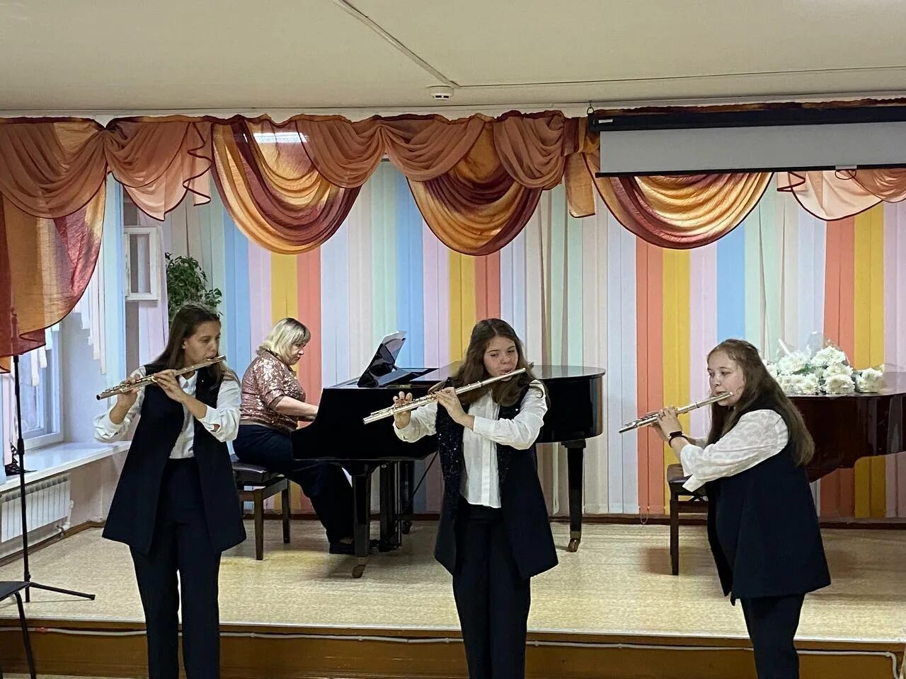 музыкальная школа гнесиных большая филевская. асбестовская детская школа искусств. гнесиных, москва. марина белашук фортепиано. ольга алексеевна концертмейстер.