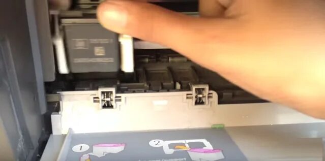 Как снять картридж с принтера. Принтер кэнон вытащить картридж. Уровень чернил в принтере hp 315. Hp color 177. Canon 3220 мфу картридж.